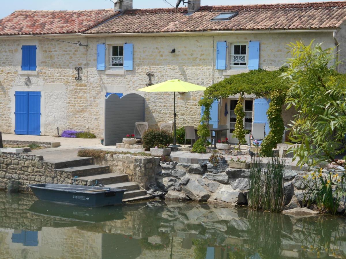 Marais Poitevin Bord Riviere Peche ,Barque, Velos, Wifi, Linge, Cheminee, Cuisine, Terrain De Boules La Taillee Экстерьер фото